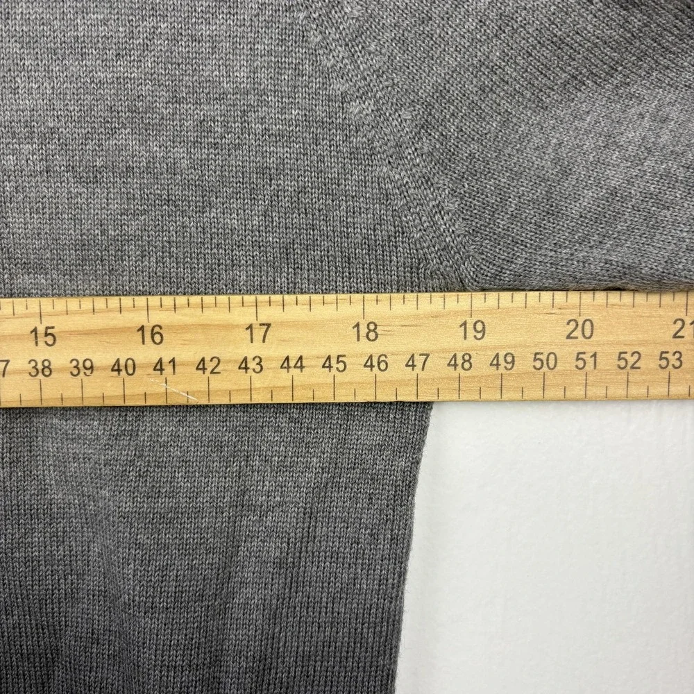 Juicy Couture Sweater Mens Small Gray Ombre V-Neck Long Sleeve Pullover‎ Knit